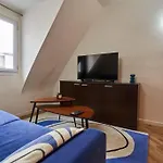 Amazing Place 4 Person Paris 8